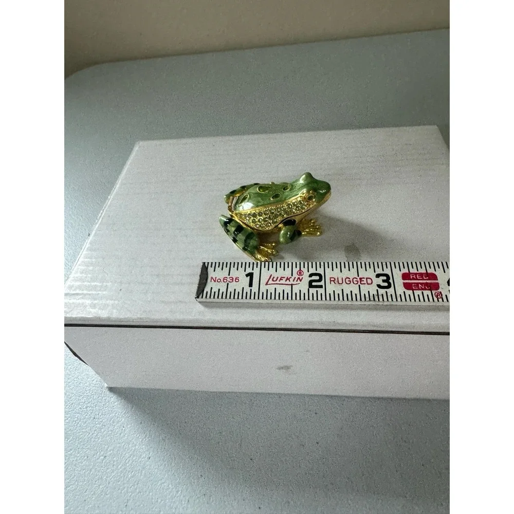 Gorgeous Green Enamel Frog Trinket Box - Jeweled Gold Tone w/ Magnetic Closure